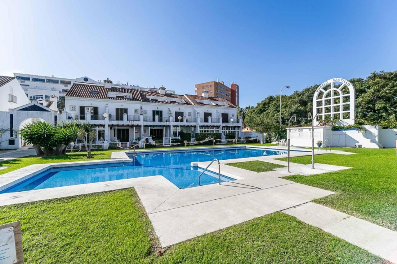Sur Suites Castillo Fuengirola Exterior photo